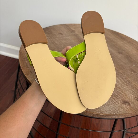 Miss Trish for Target Women's Size 8 Patent Leather Thong Sandals Flower Detail - Picture 6 of 8